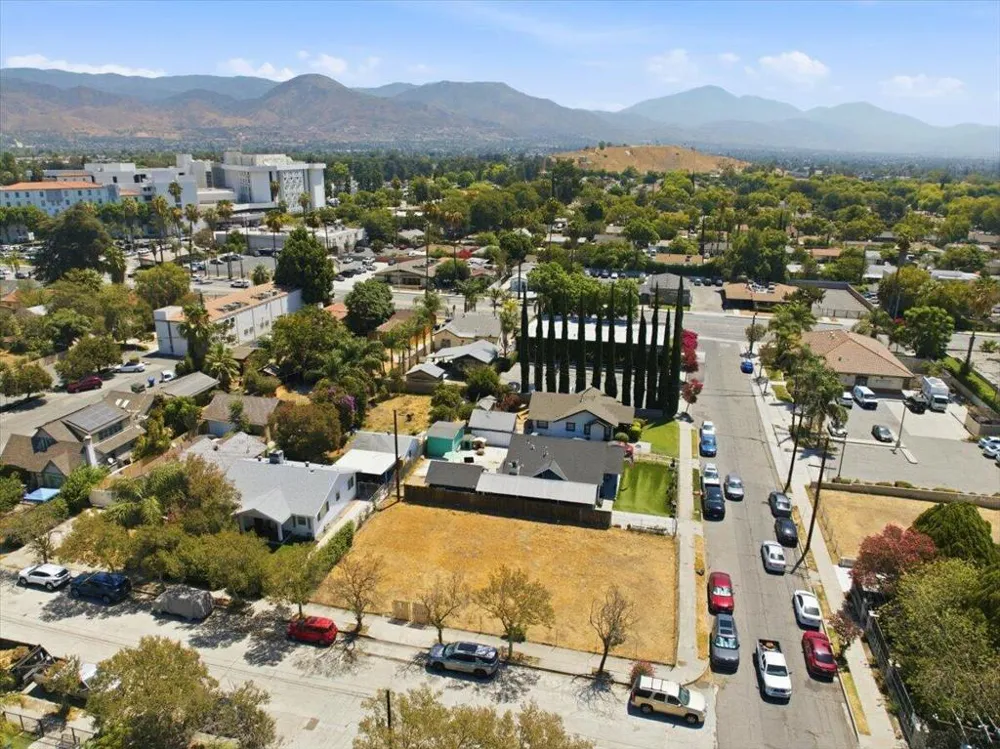 1923 Belle Street San Bernardino, CA 92404