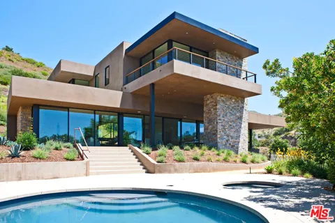 6228 Sycamore Meadows Drive