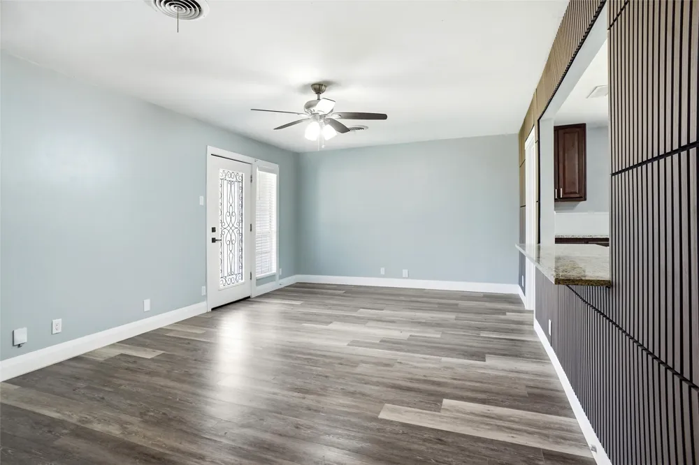 705 Vine Street Euless, TX 76040