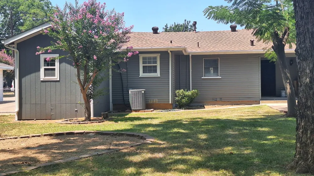 705 Vine Street Euless, TX 76040