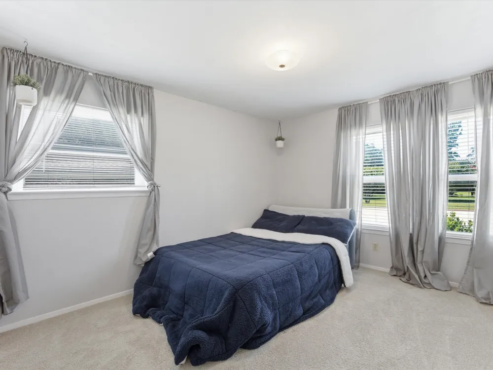 1327 Big Stone Gap Road Duncanville, TX 75137