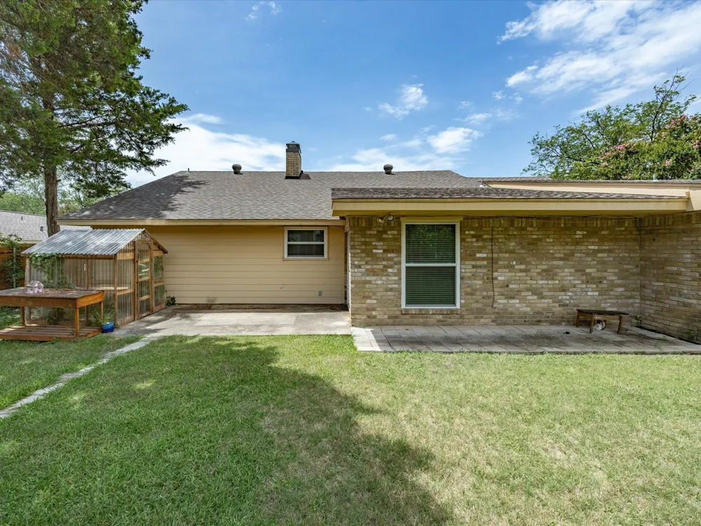 1327 Big Stone Gap Road Duncanville, TX 75137