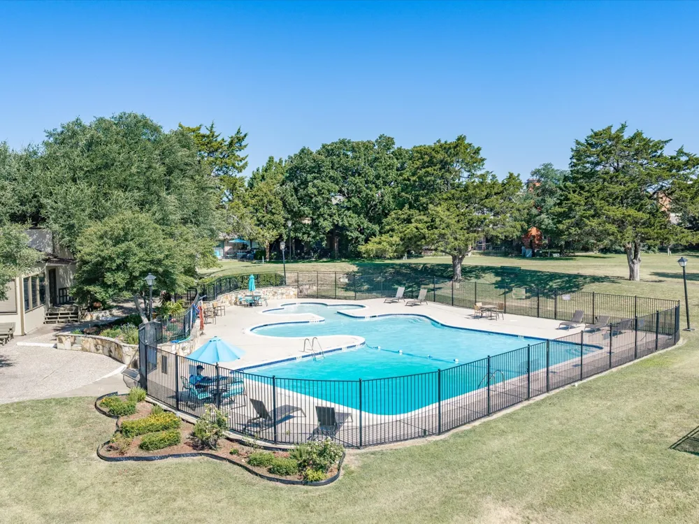1327 Big Stone Gap Road Duncanville, TX 75137