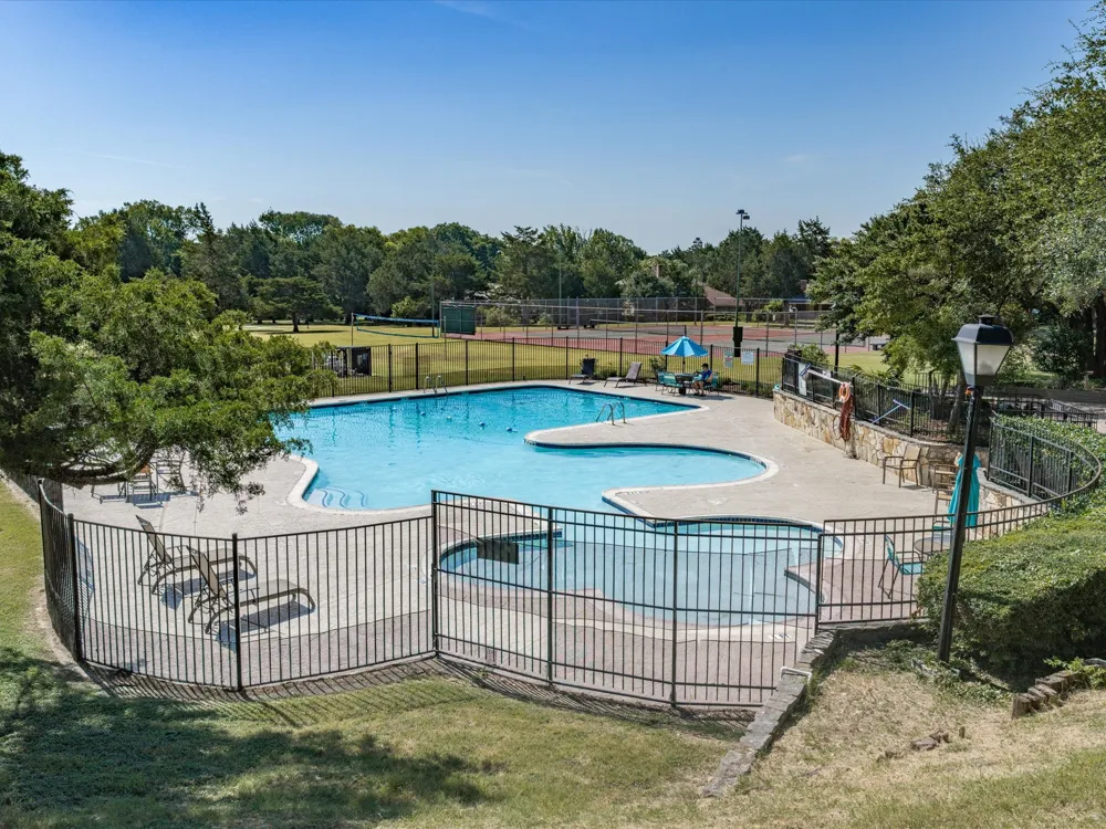 1327 Big Stone Gap Road Duncanville, TX 75137