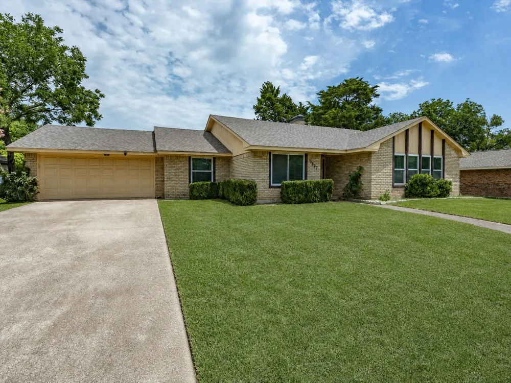 1327 Big Stone Gap Road Duncanville, TX 75137