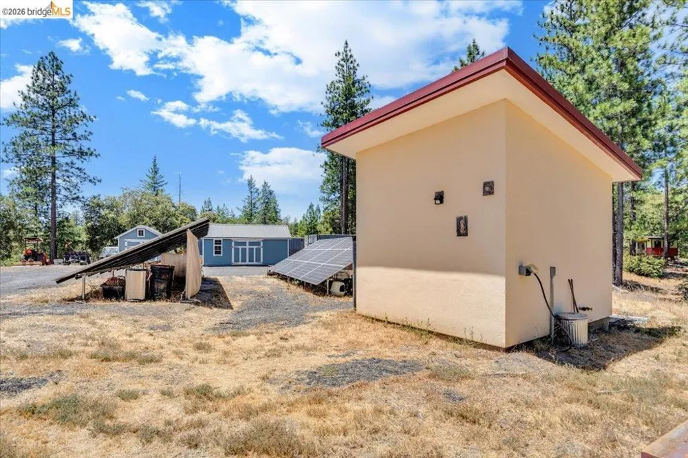 9935 Jackass creek Rd Groveland, CA 95321