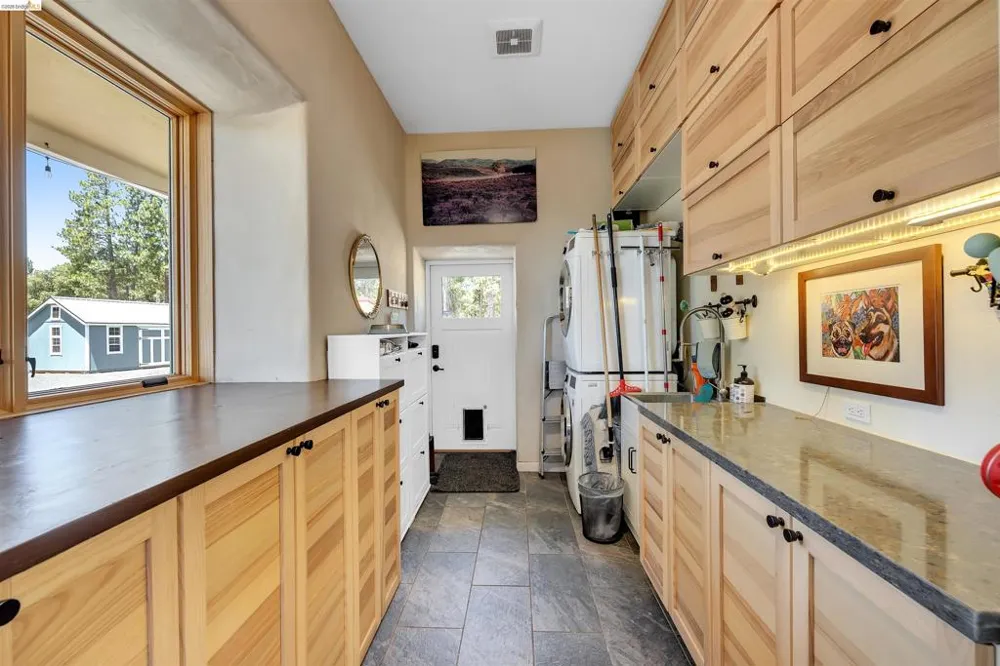 9935 Jackass creek Rd Groveland, CA 95321
