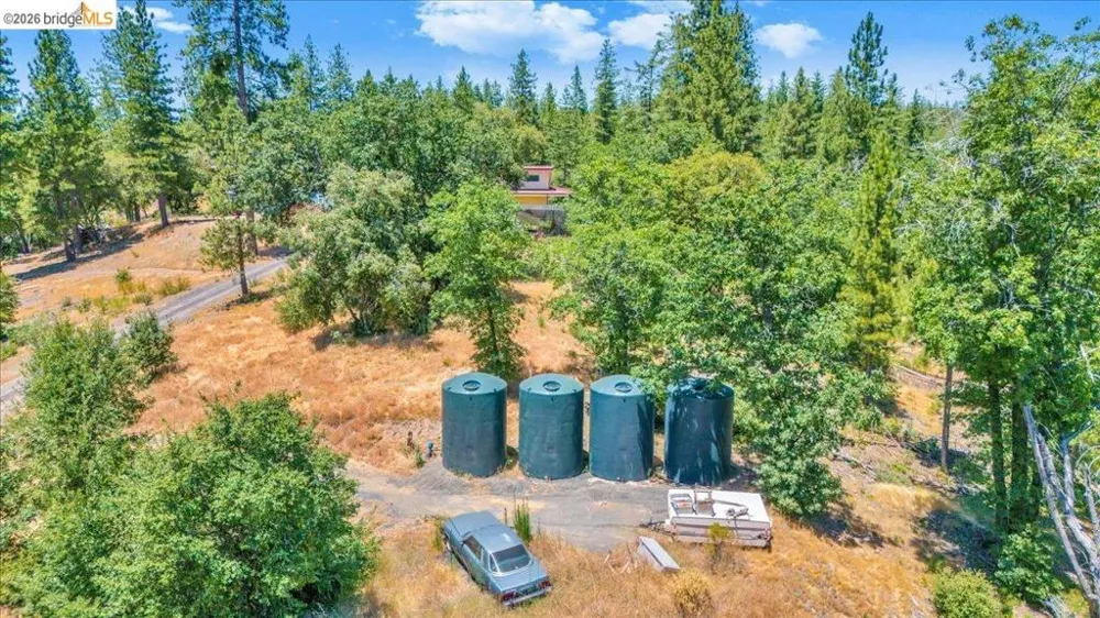 9935 Jackass creek Rd Groveland, CA 95321