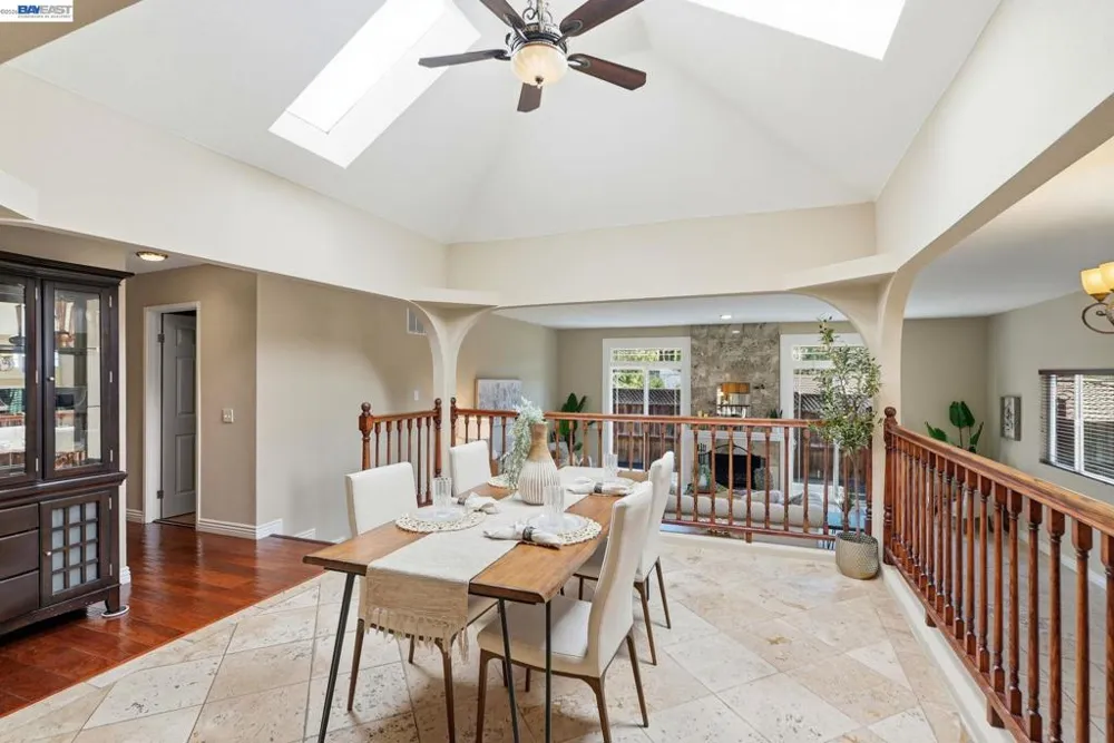 210 Amend Ct El Sobrante, CA 94803