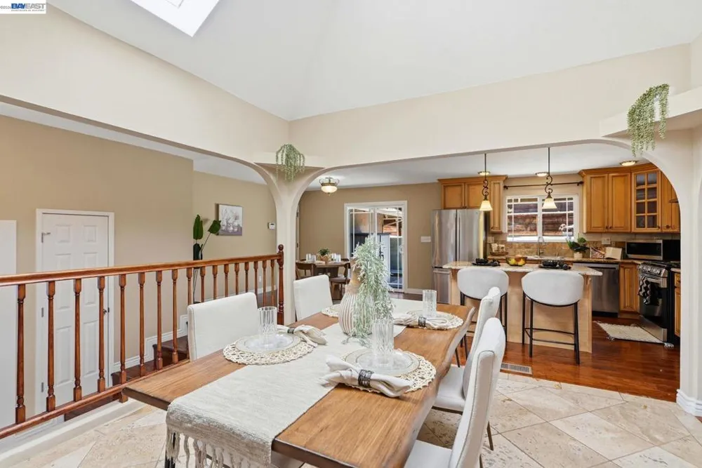 210 Amend Ct El Sobrante, CA 94803