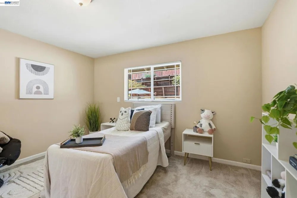 210 Amend Ct El Sobrante, CA 94803