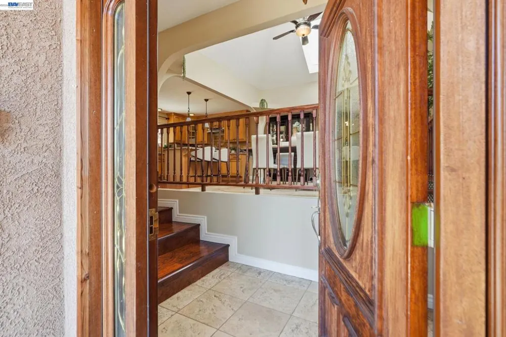 210 Amend Ct El Sobrante, CA 94803