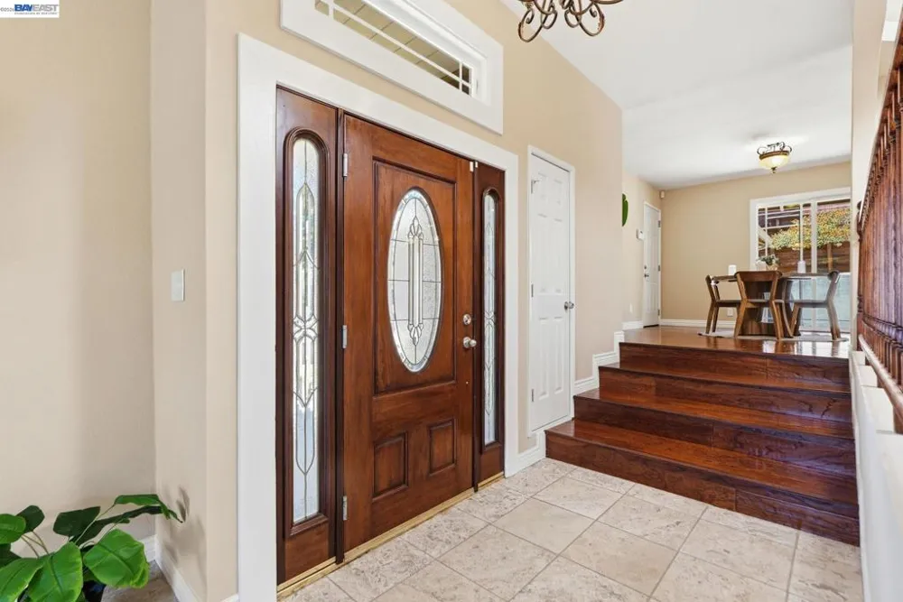 210 Amend Ct El Sobrante, CA 94803