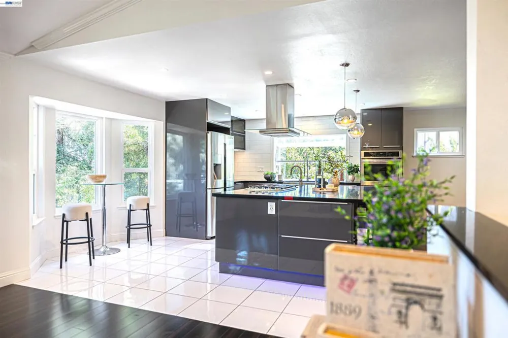 3060 Todd Ct Castro Valley, CA 94546