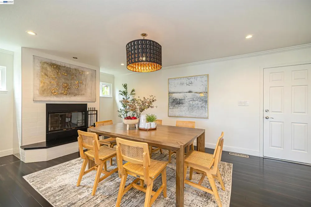 3060 Todd Ct Castro Valley, CA 94546