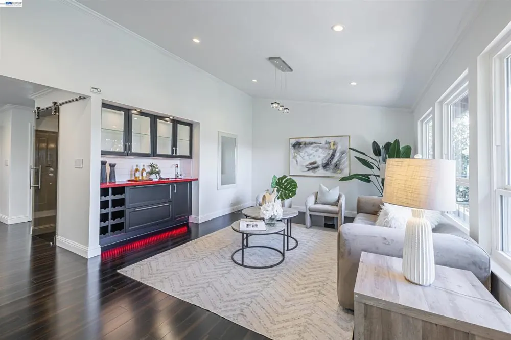 3060 Todd Ct Castro Valley, CA 94546