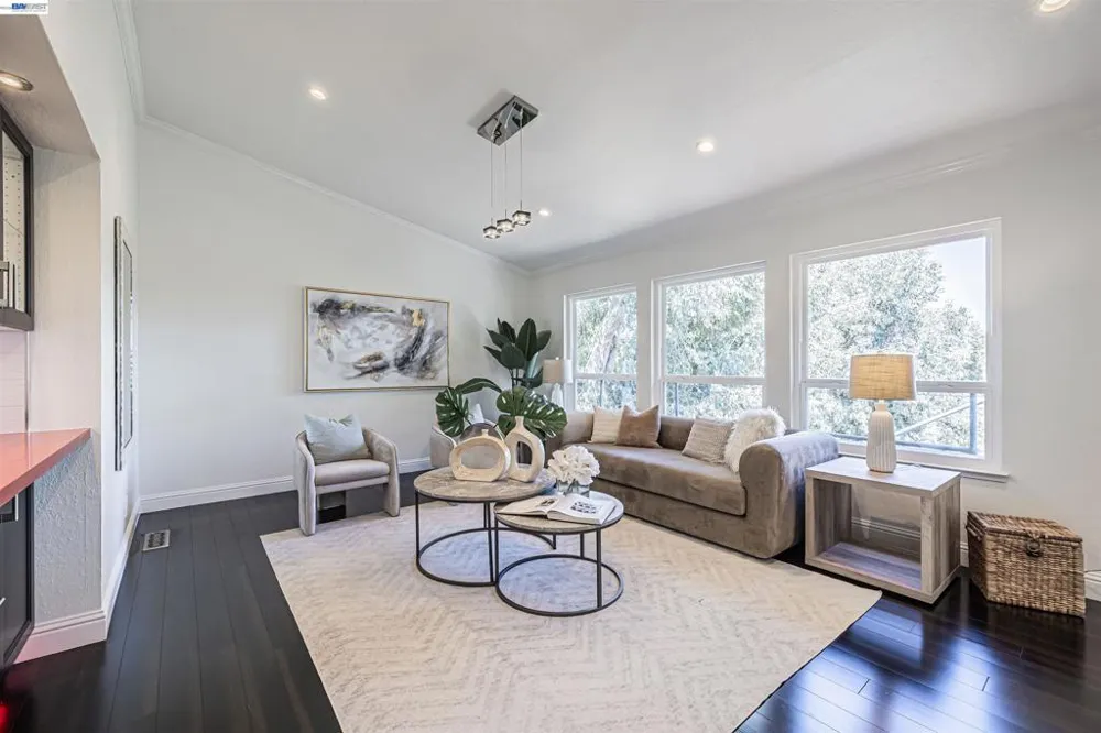 3060 Todd Ct Castro Valley, CA 94546