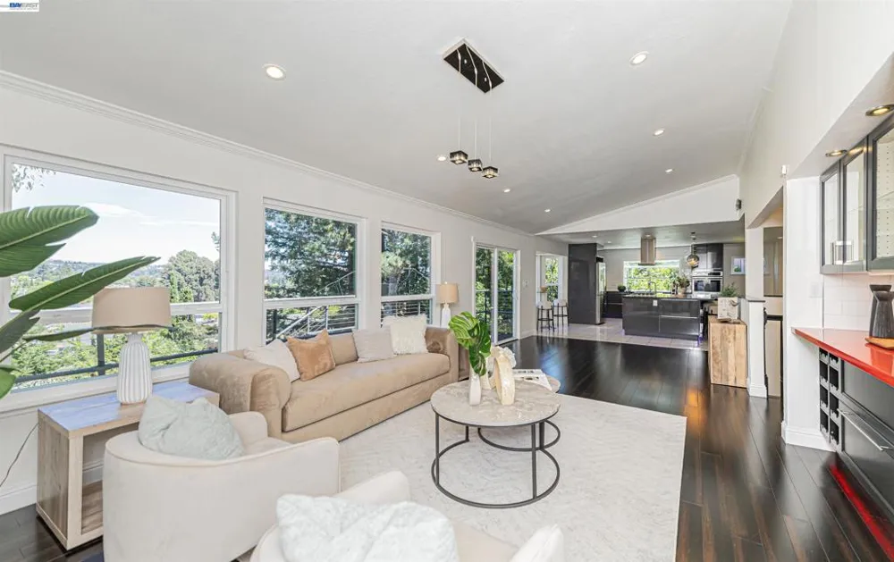 3060 Todd Ct Castro Valley, CA 94546