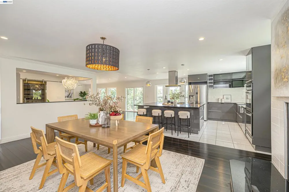 3060 Todd Ct Castro Valley, CA 94546