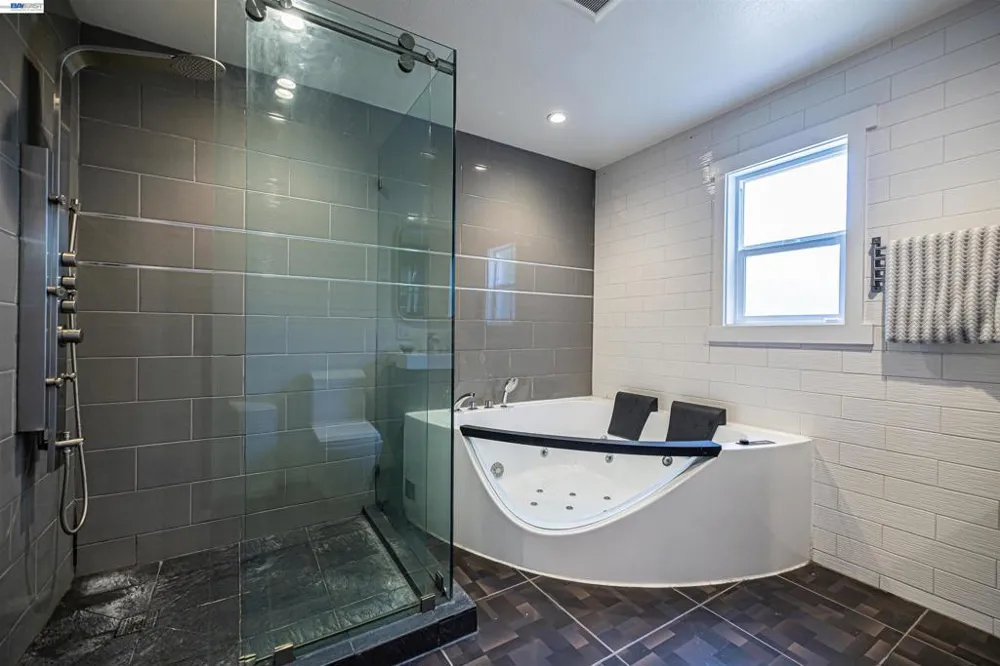 3060 Todd Ct Castro Valley, CA 94546