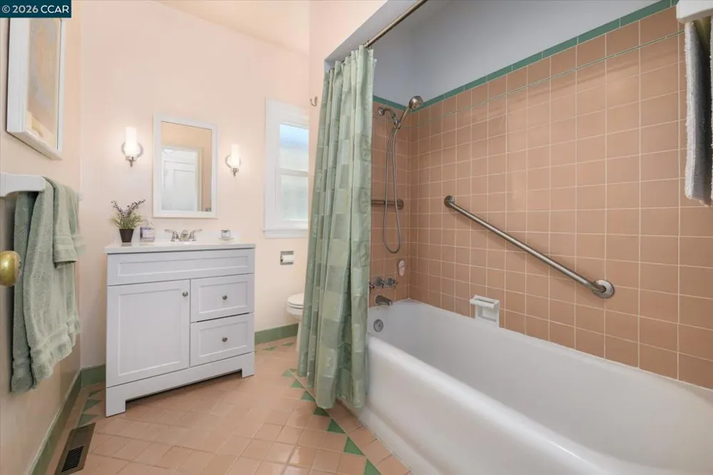 1201 Missouri St Fairfield, CA 94533