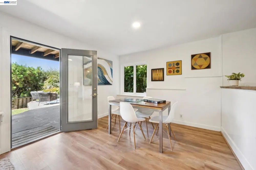 6957 ARMOUR DRIVE Oakland, CA 94611
