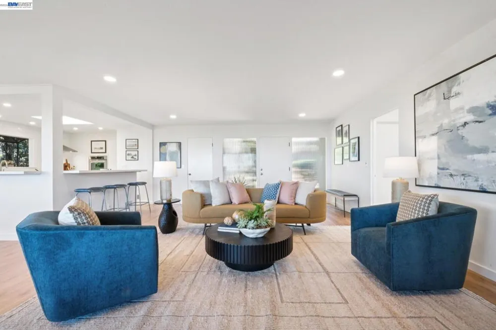6957 ARMOUR DRIVE Oakland, CA 94611