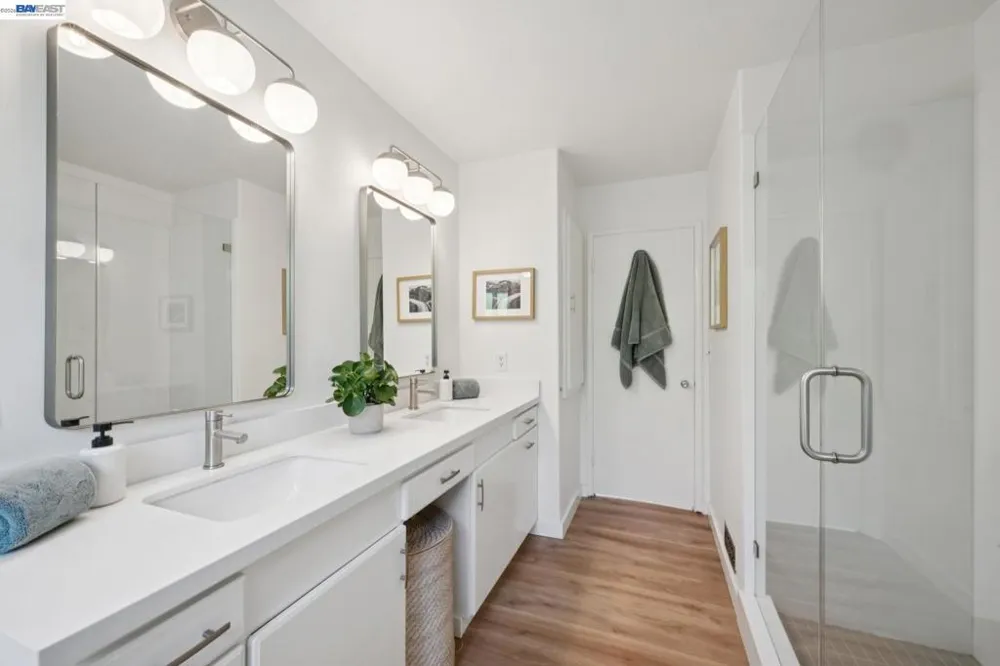 6957 ARMOUR DRIVE Oakland, CA 94611
