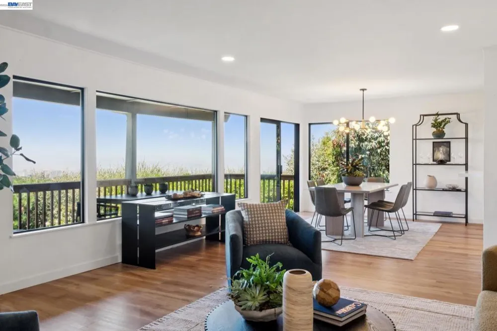 6957 ARMOUR DRIVE Oakland, CA 94611