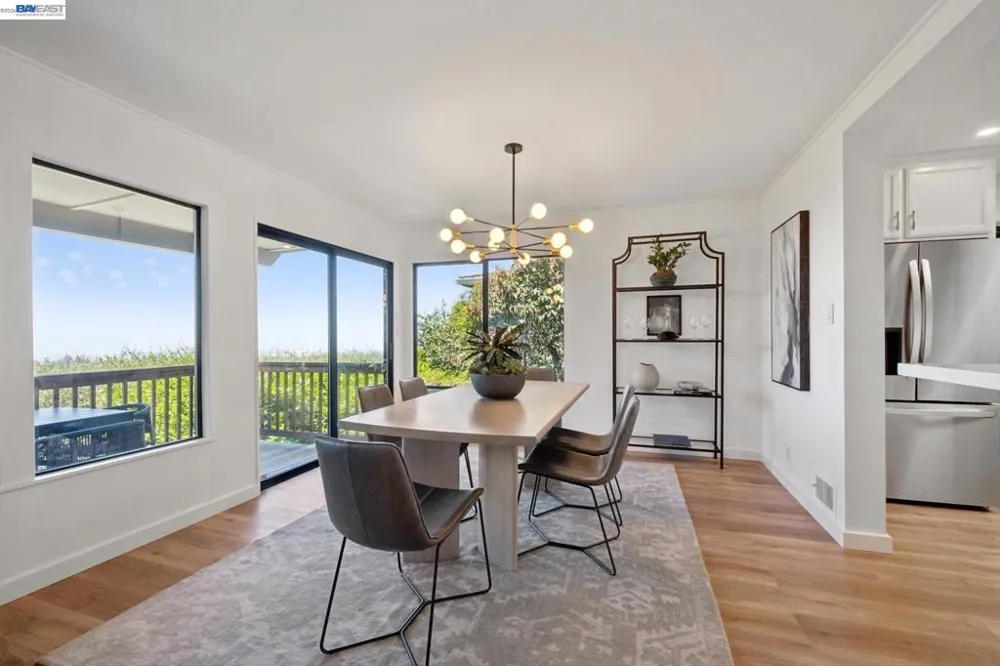 6957 ARMOUR DRIVE Oakland, CA 94611
