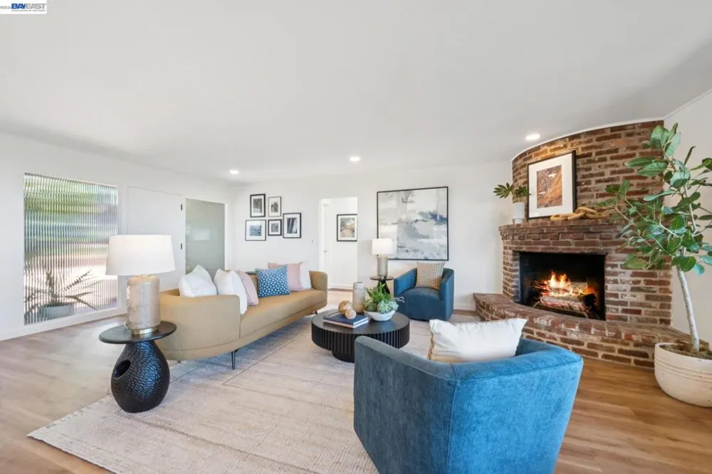 6957 ARMOUR DRIVE Oakland, CA 94611