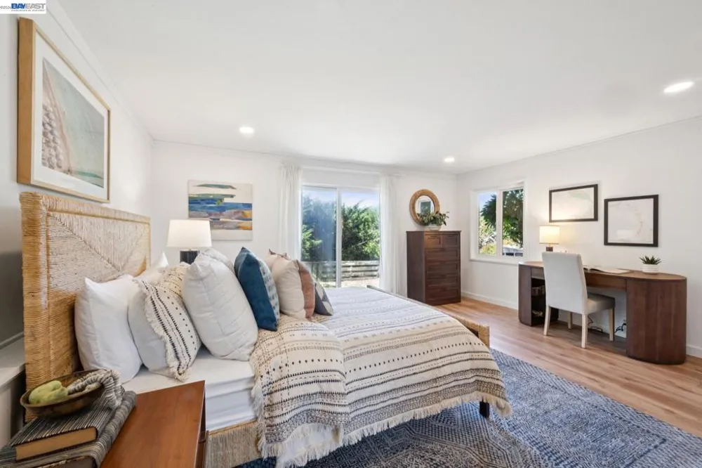6957 ARMOUR DRIVE Oakland, CA 94611