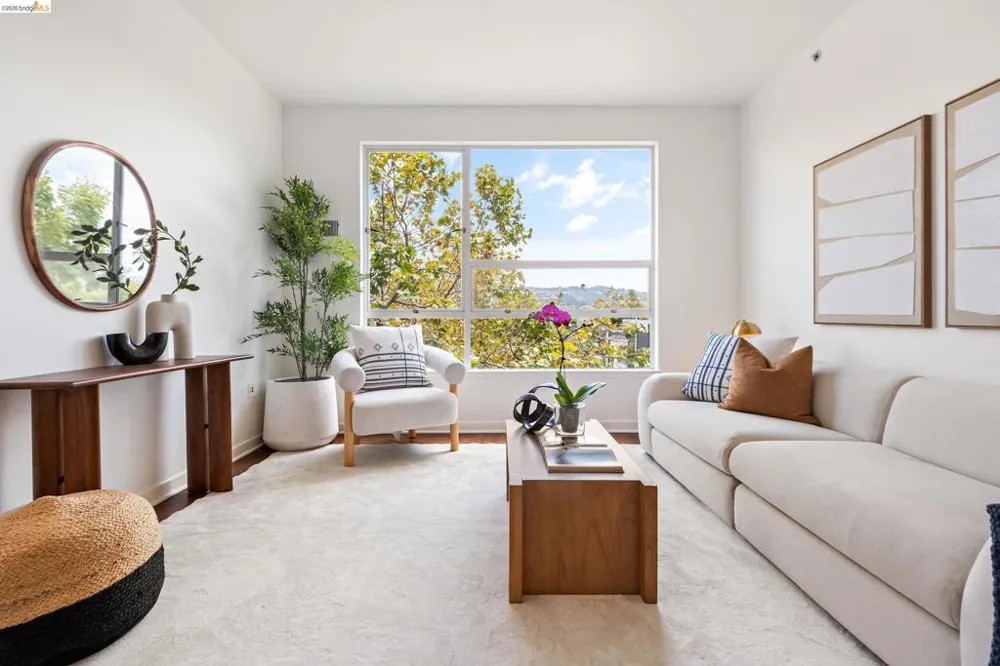 6465 San Pablo Ave #3-3 Oakland, CA 94608