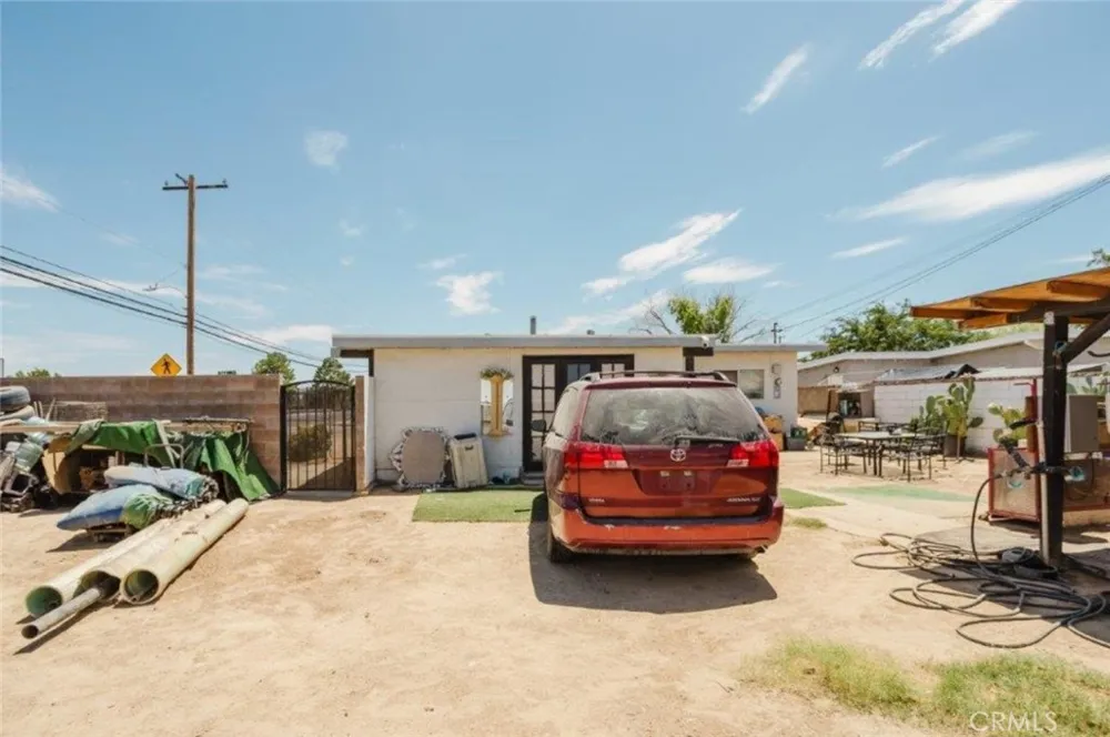 2001 Oak Street Rosamond, CA 93560