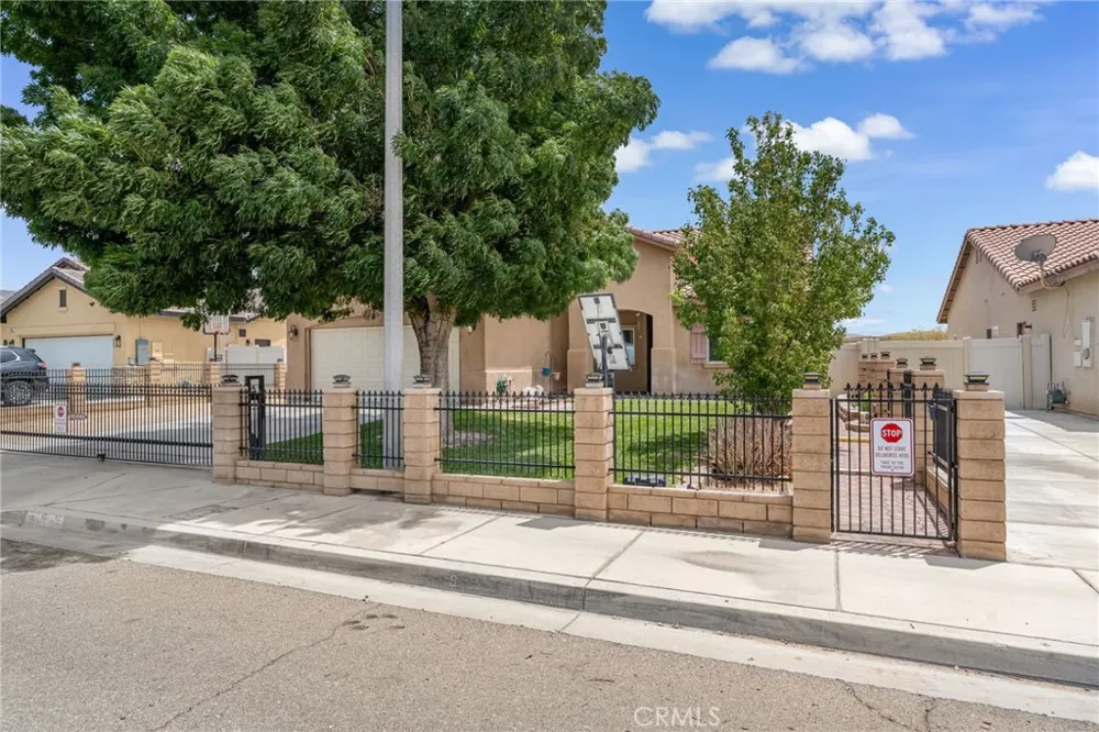 2158 Sierra Linda Barstow, CA 92311