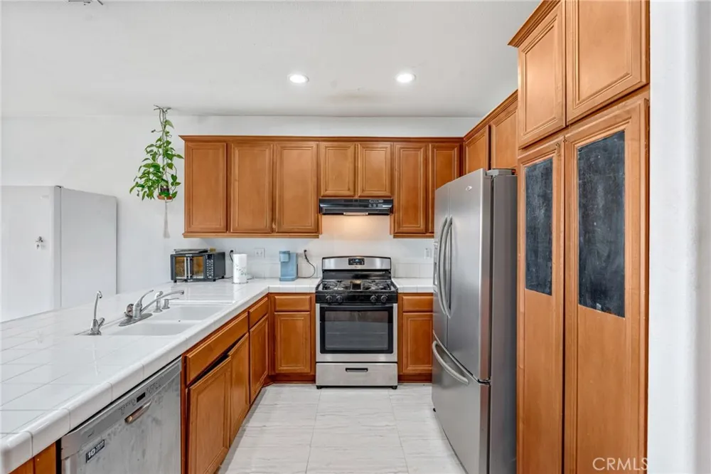 2158 Sierra Linda Barstow, CA 92311