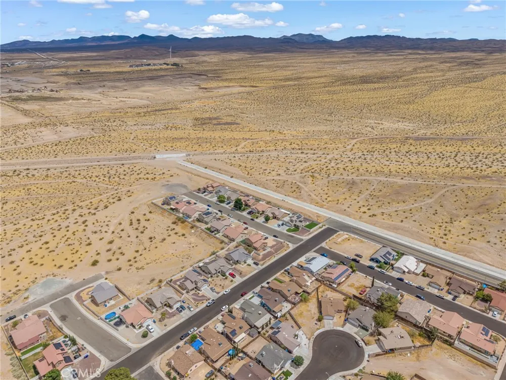 2158 Sierra Linda Barstow, CA 92311
