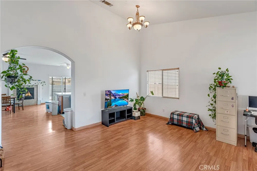 2158 Sierra Linda Barstow, CA 92311