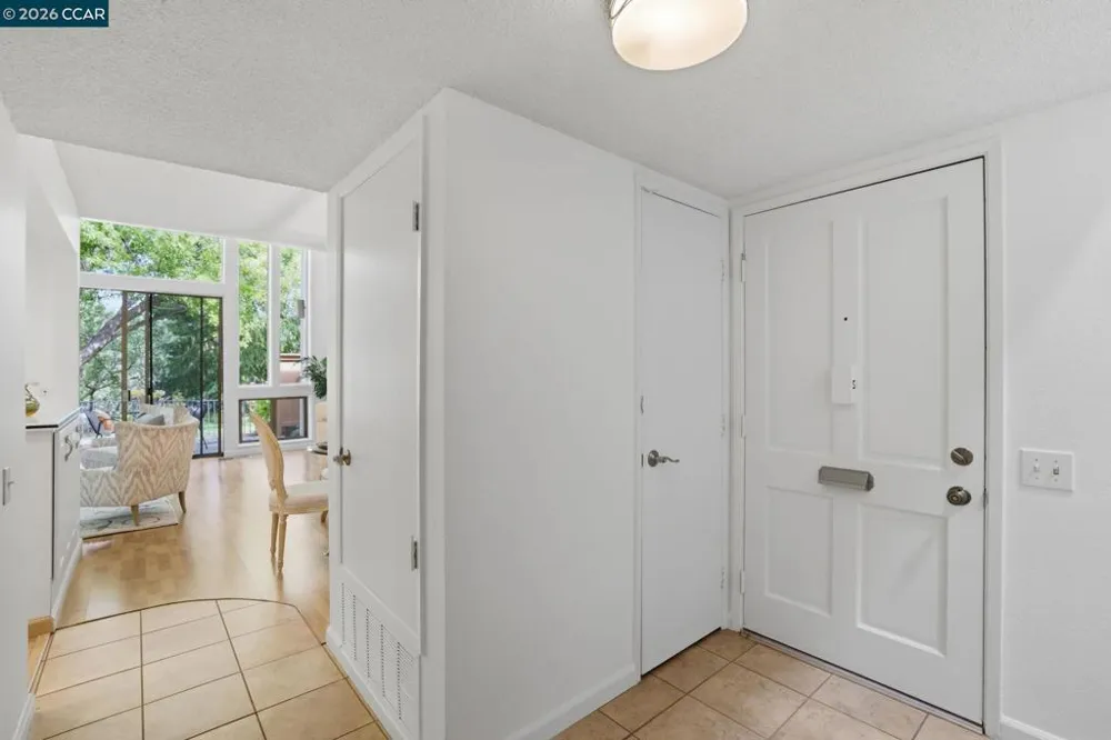 1252 Singingwood Ct. #3 Walnut Creek, CA 94595