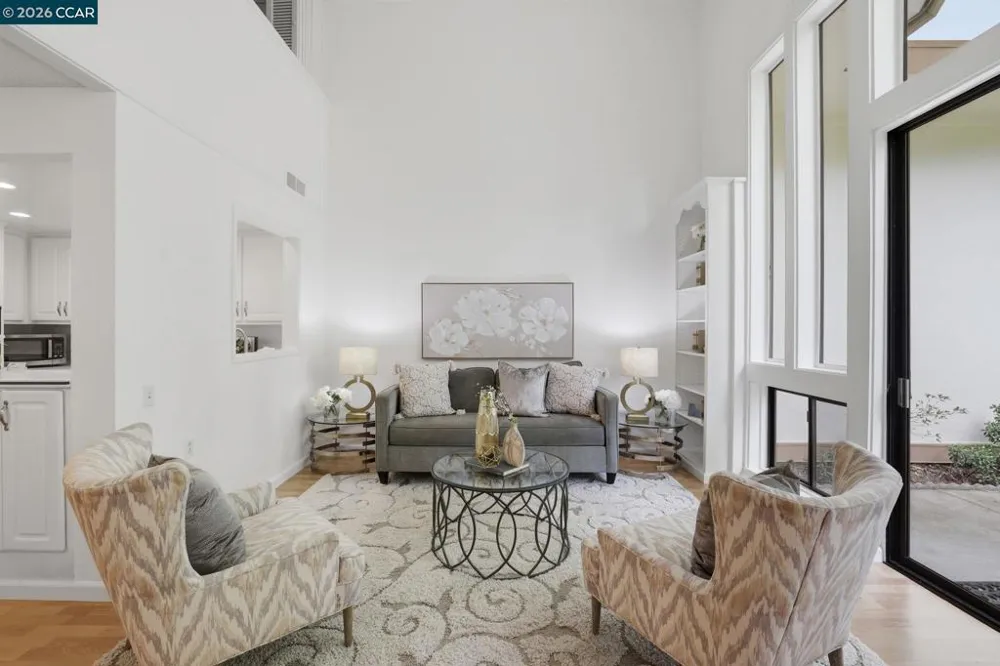 1252 Singingwood Ct. #3 Walnut Creek, CA 94595