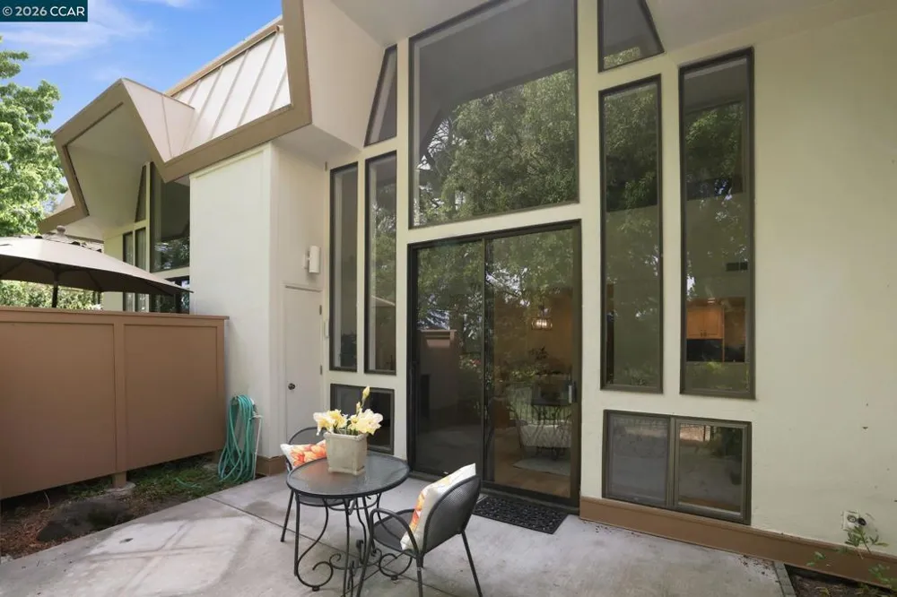 1252 Singingwood Ct. #3 Walnut Creek, CA 94595