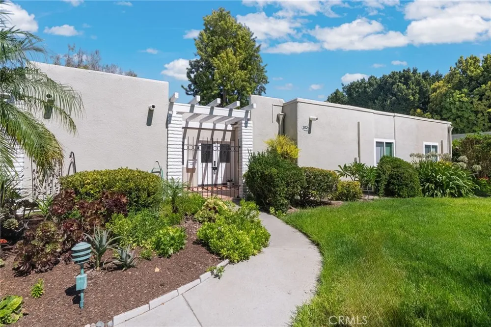 2026 Via Mariposa #C Laguna Woods, CA 92637
