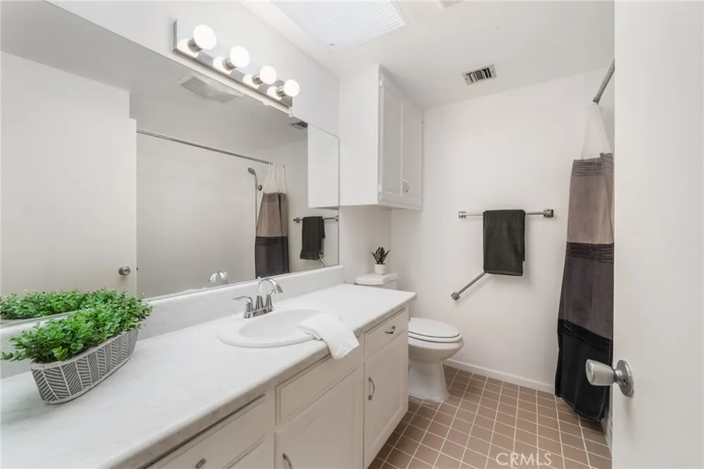 2026 Via Mariposa #C Laguna Woods, CA 92637