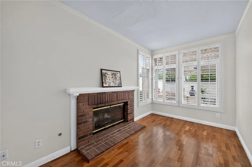 45388 Callesito Burgos Temecula, CA 92592
