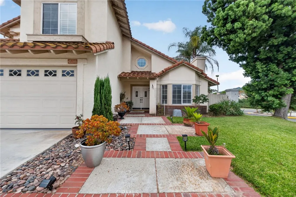 45388 Callesito Burgos Temecula, CA 92592