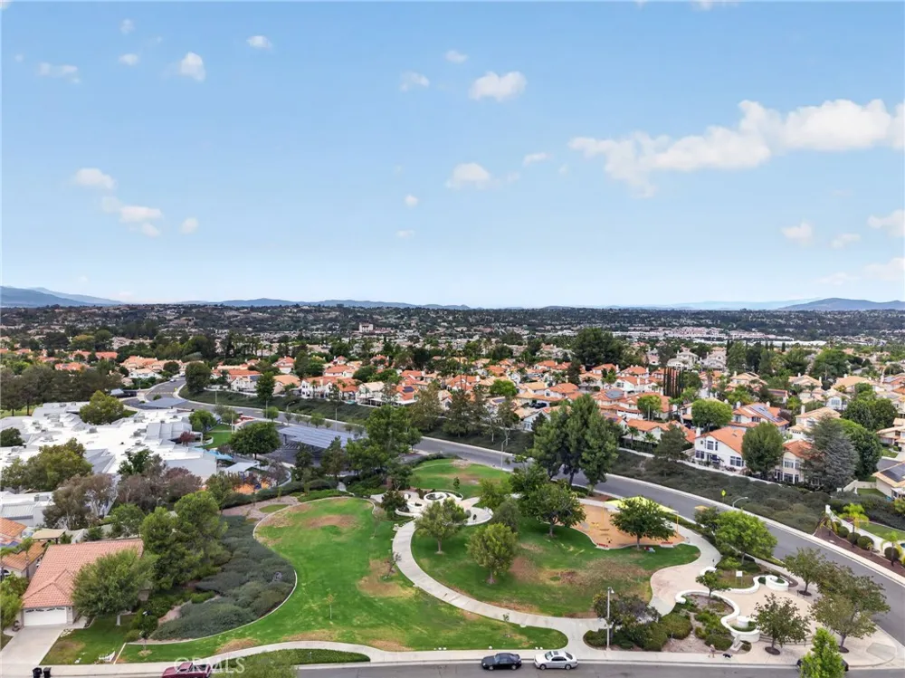 45388 Callesito Burgos Temecula, CA 92592