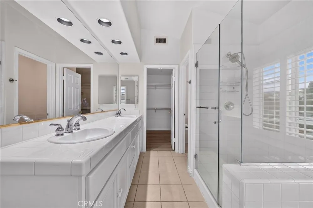45388 Callesito Burgos Temecula, CA 92592