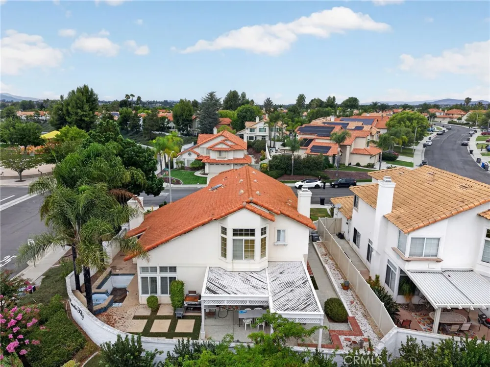 45388 Callesito Burgos Temecula, CA 92592