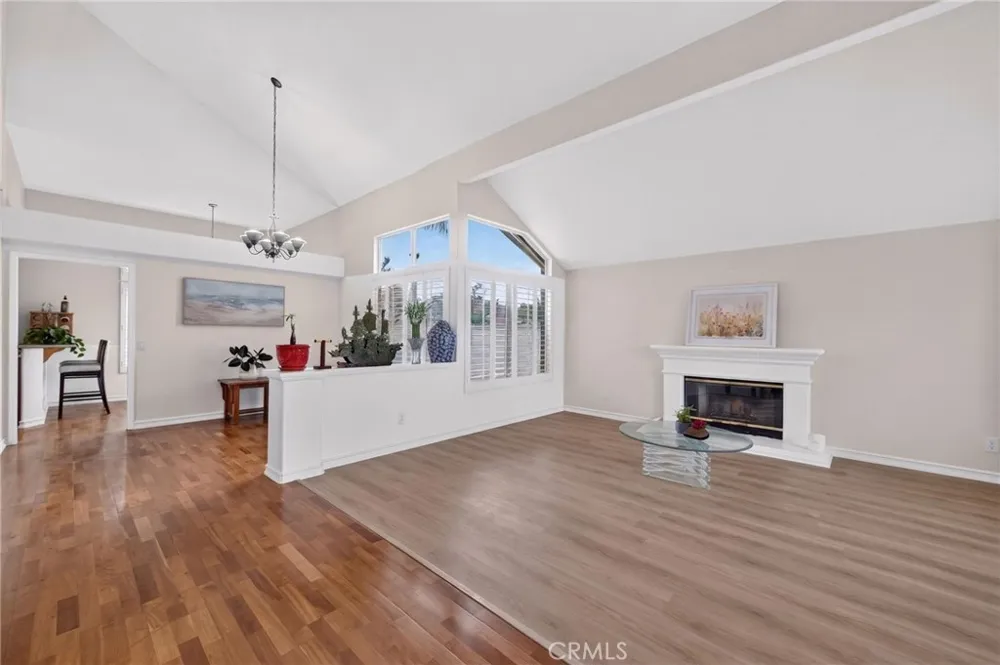 45388 Callesito Burgos Temecula, CA 92592