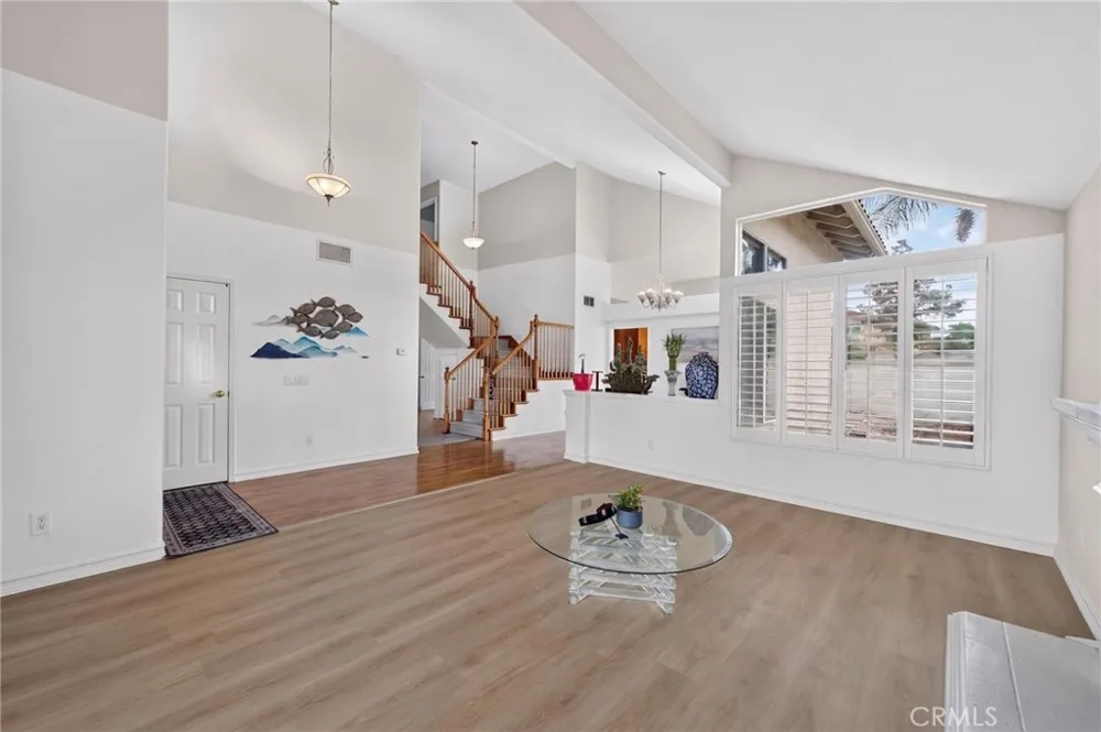 45388 Callesito Burgos Temecula, CA 92592